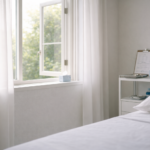 Fenêtre lumineuse symbolisant l’espoir malgré la maladie